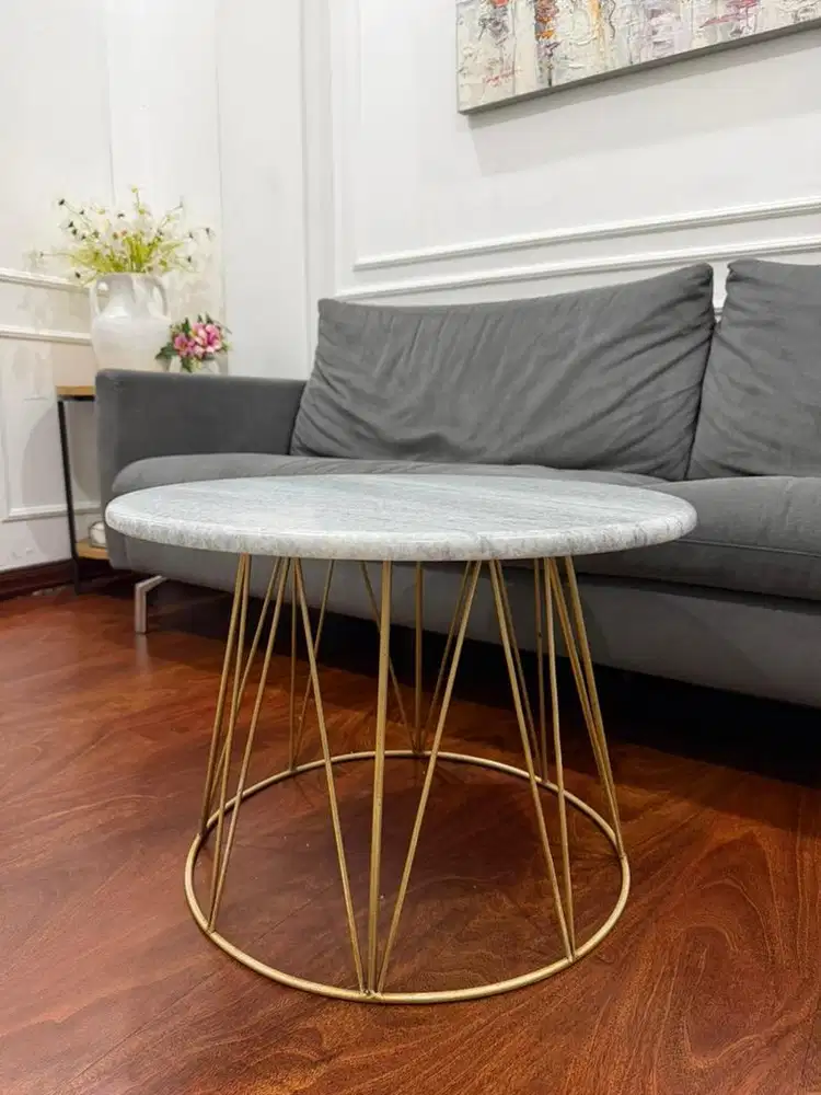 Meja tamu marmer