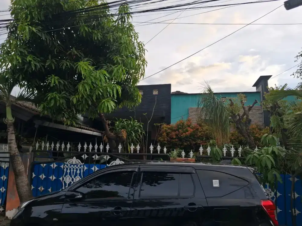 Rumah besar harga murah di jln.dermaga klender