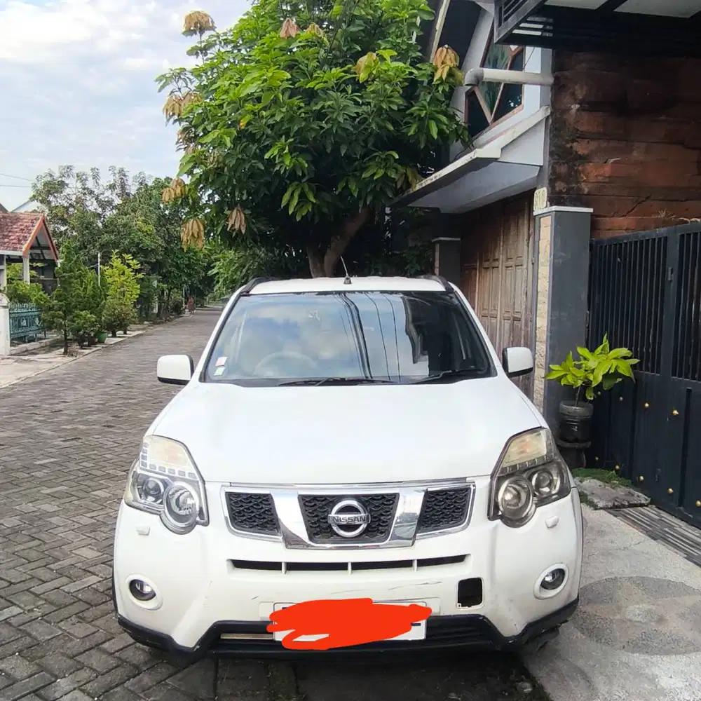 Nissan X-Trail 2.0 CVT 2012 (Apa Adanya)