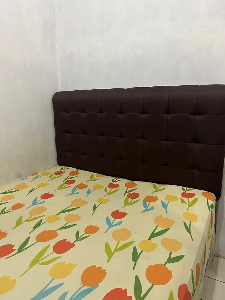 Divan sandaran kasur