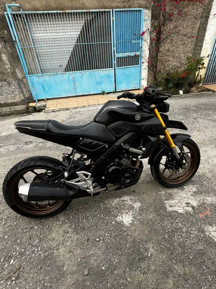YAMAHA MT15 2019 HITAM MULUS - SPESIAL