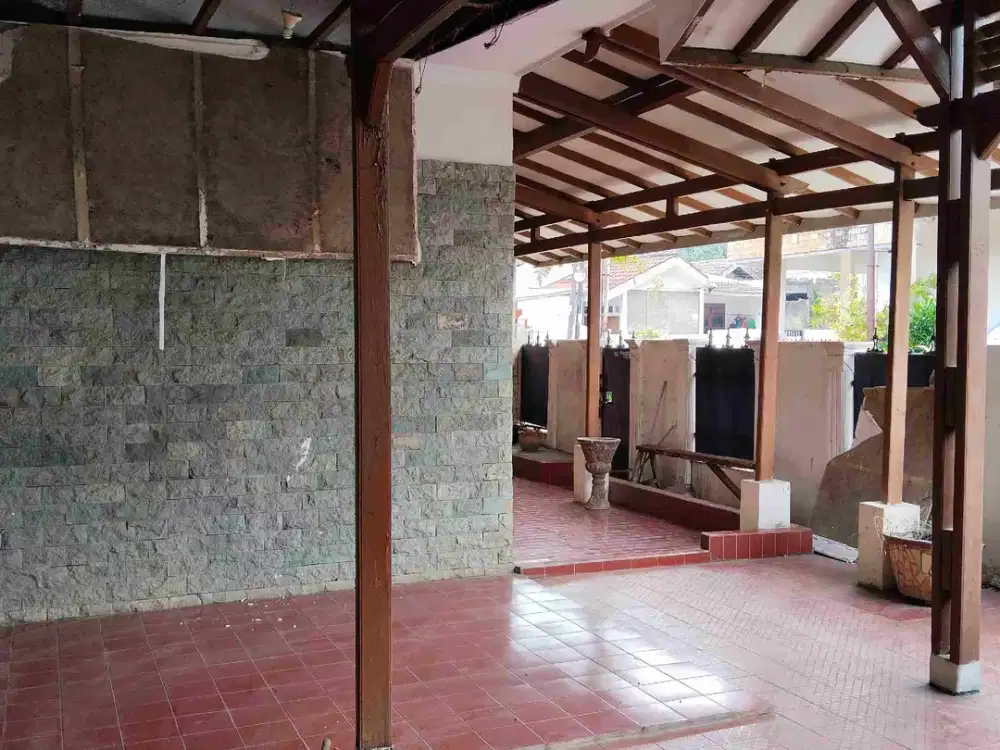 Dijual rumah di perum Graha Prima, dekat Simpangan Depok