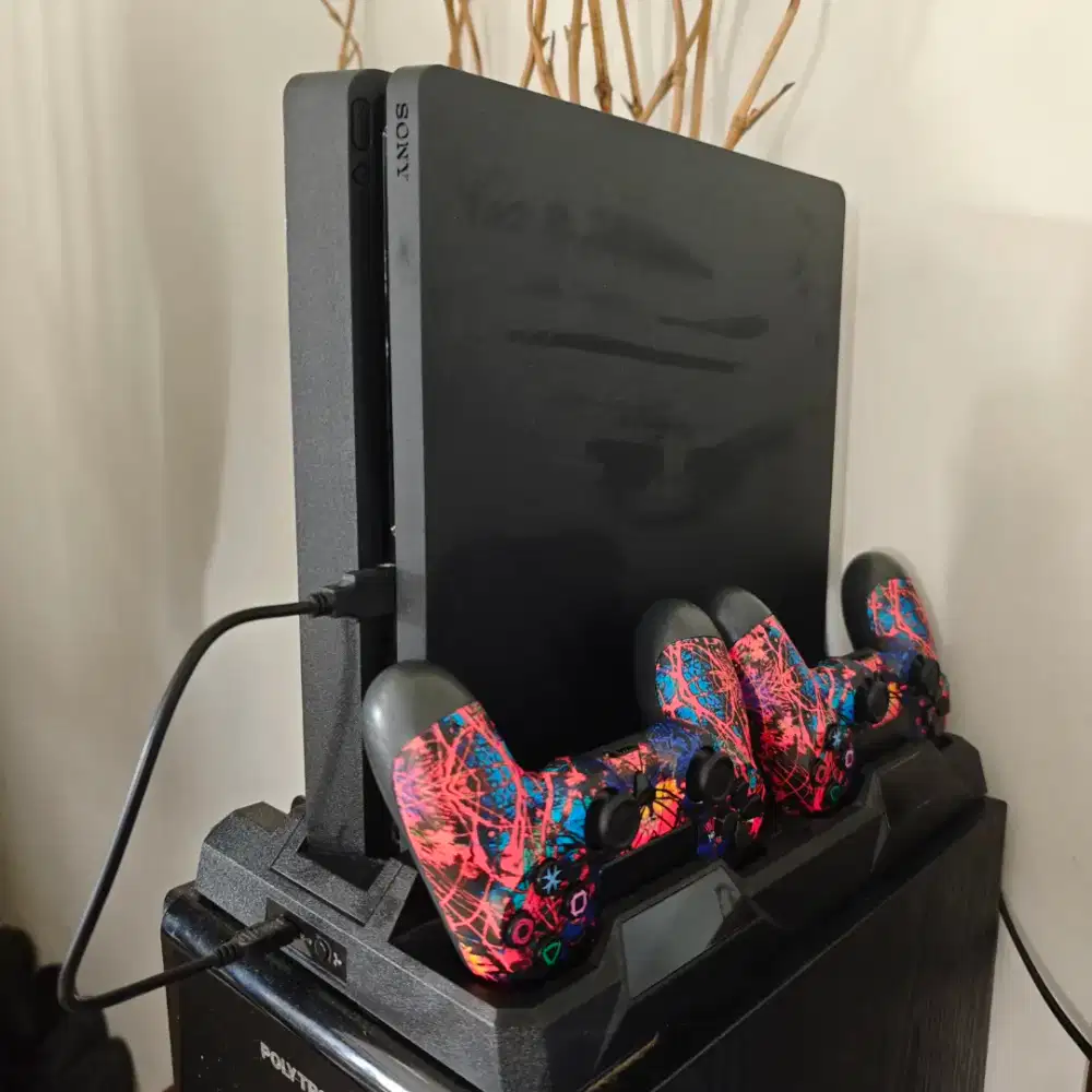 PLAYSTATION 4 SLIM 1 TB