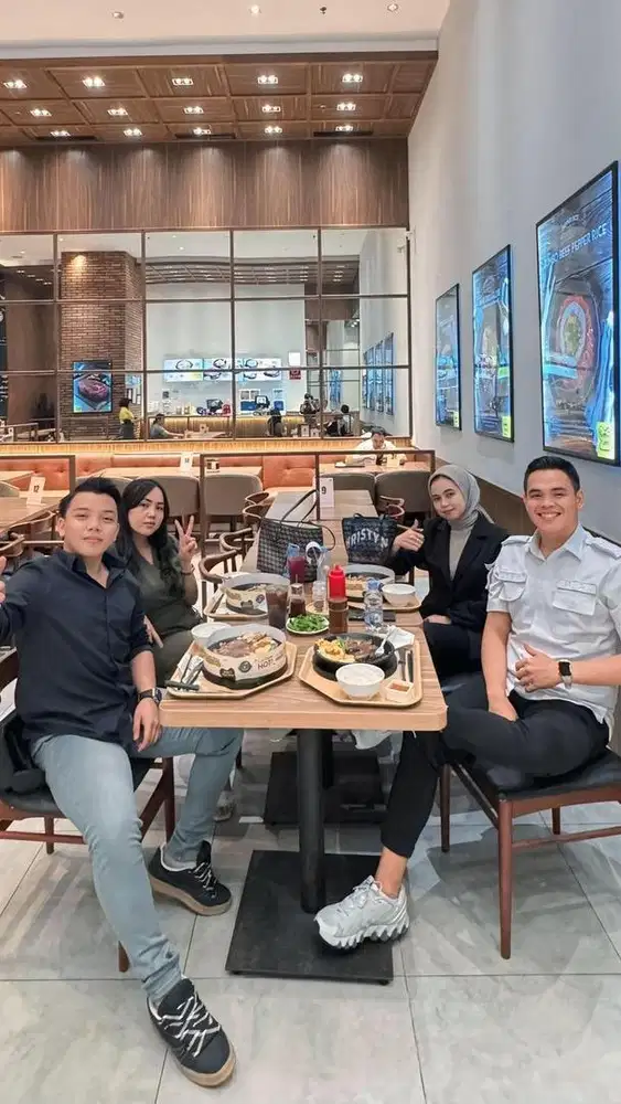 Yg mau tanya loker dm