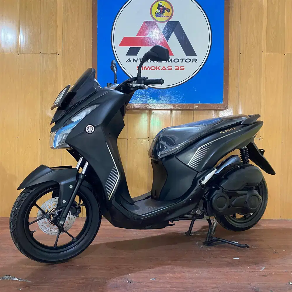 [GARANSI 1TH] YAMAHA LEXI 125 2023