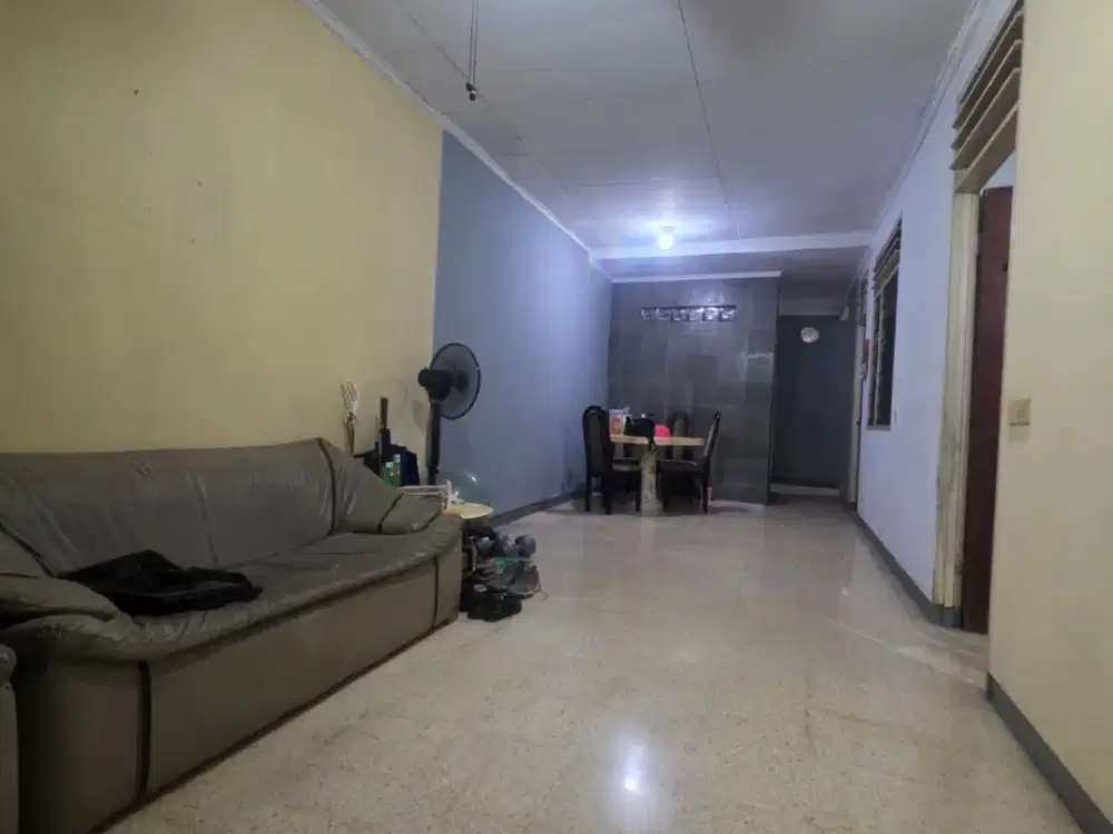 Rumah Jelambar dalam Komplek Lt 129m2 Jual Cepat