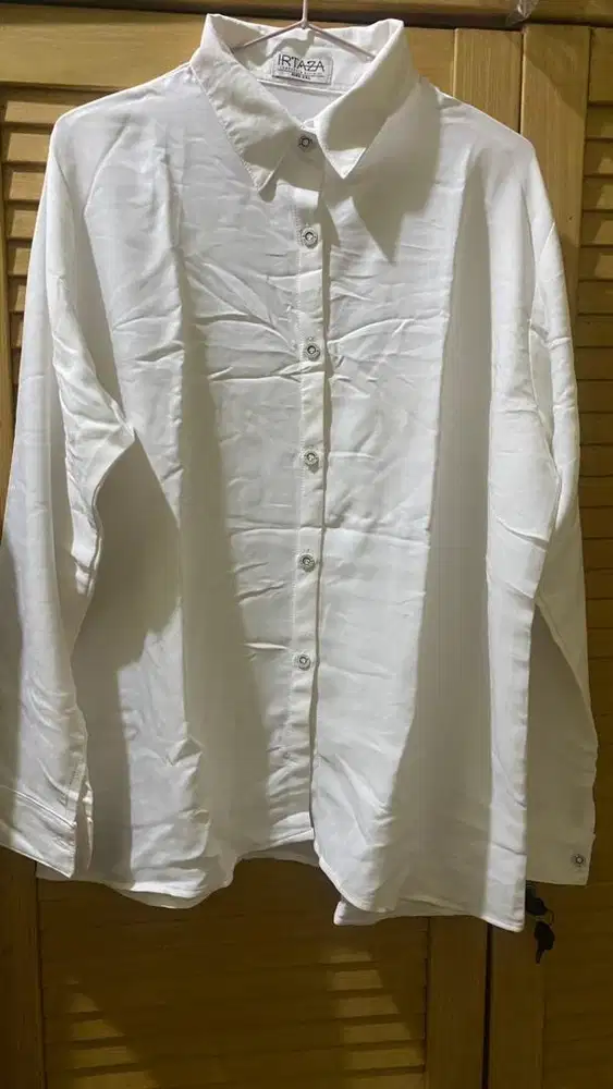 Kemeja Putih Wanita Irtaza