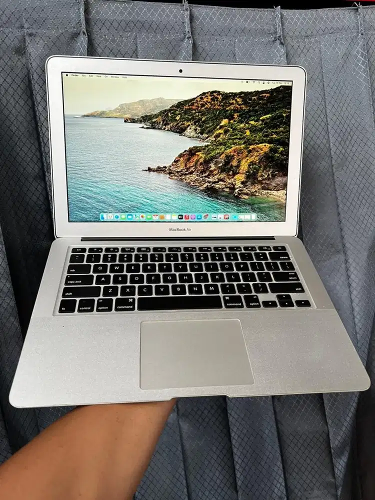 Macbook air 2014 slim tipis elegan