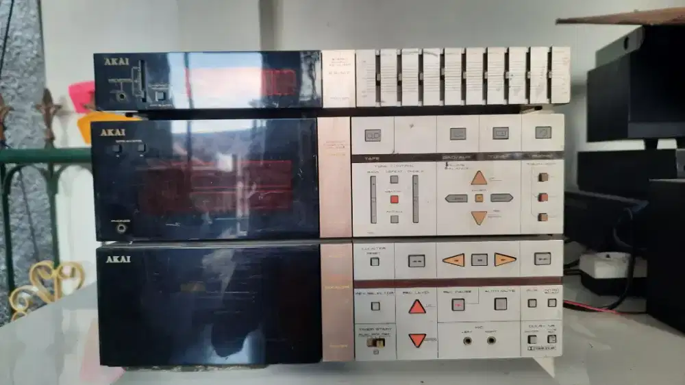 akai midi system . AMPLI, EQUALIZER, TAPE DECK