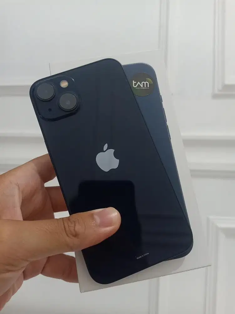 iPhone 13 128GB Resmi iBox Pakaian Singkat