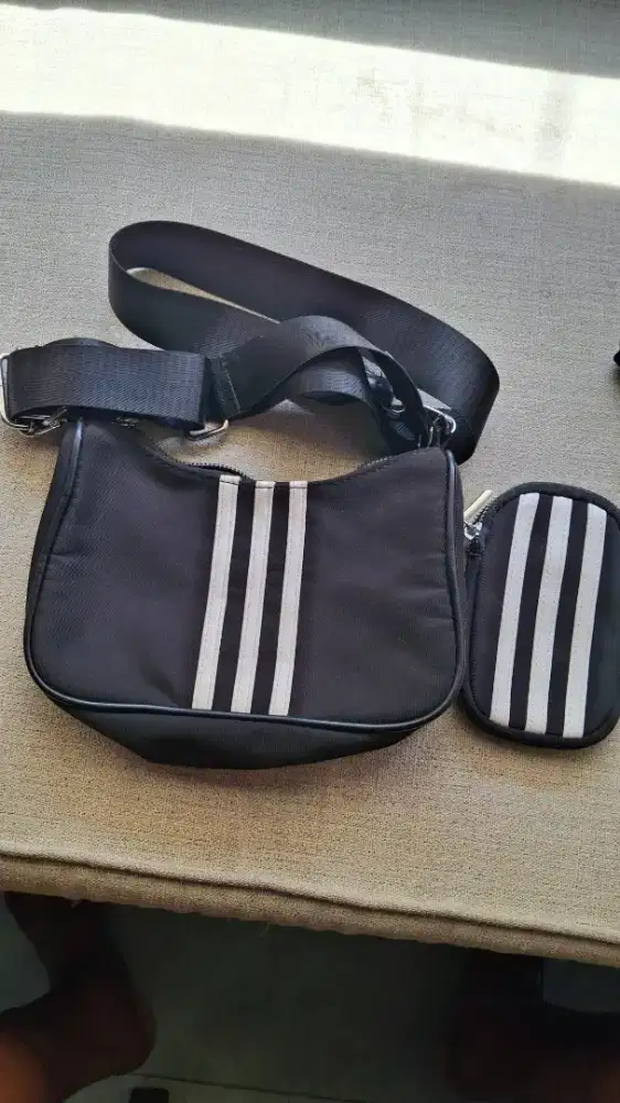 TAS SLEMPANG WANITA SPORTY