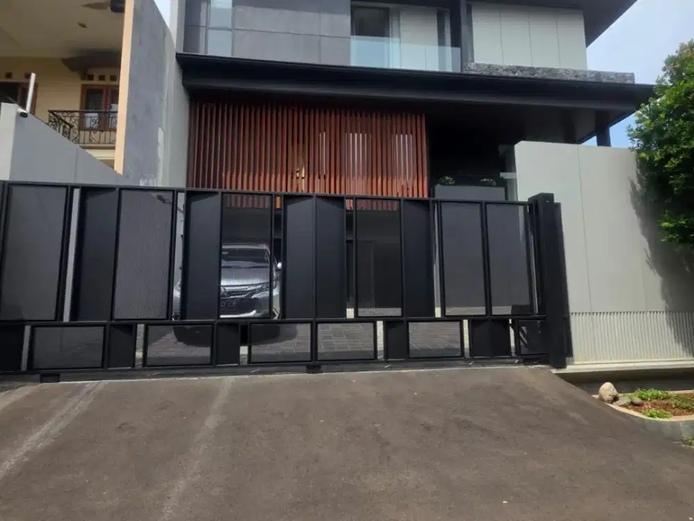 Sunrise Garden Rumah Mewah 3 lantai Siap Huni