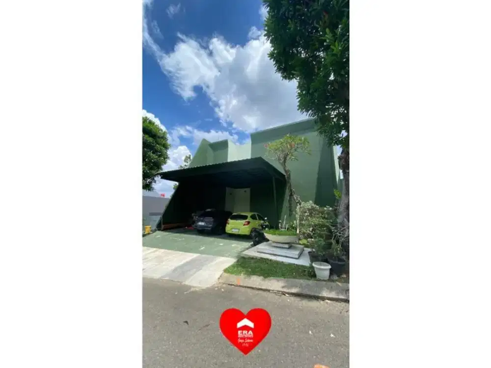 Rumah Bagus dengan Kolam Renang di Sentul City, Bogor