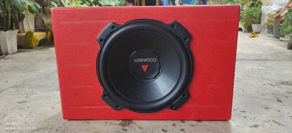 Subwoofer Kenwood + Amplifier Critical Mass