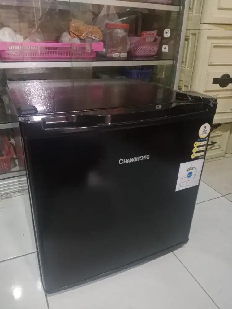KULKAS MINIBAR CHANGHONG LIKE NEW
