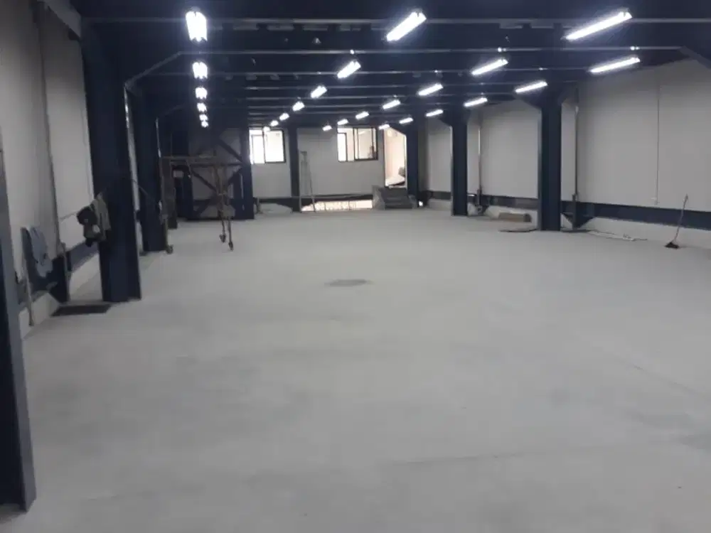 Disewakan Gudang 1.100 m2 4 Lantai Siap pakai & Lokasi Strategis