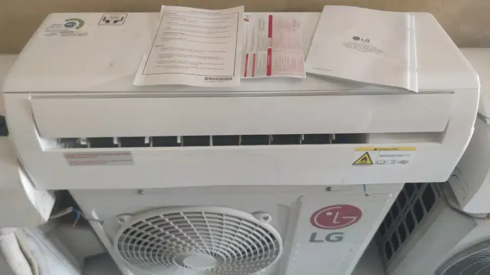 AC LG 1/2 PK masih ori dan gres