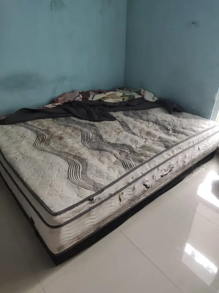 Kasur uk 160x200 kondisi sprti di foto