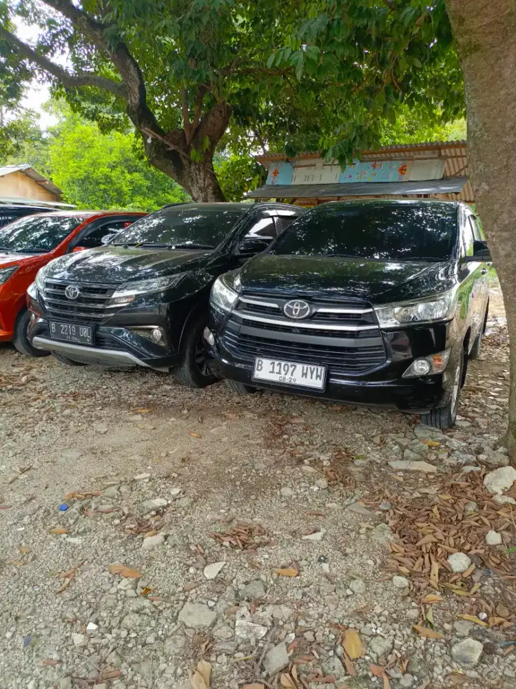 Rental mobil. Sewa mobil harian, mingguan & bulanan lepas kunci.