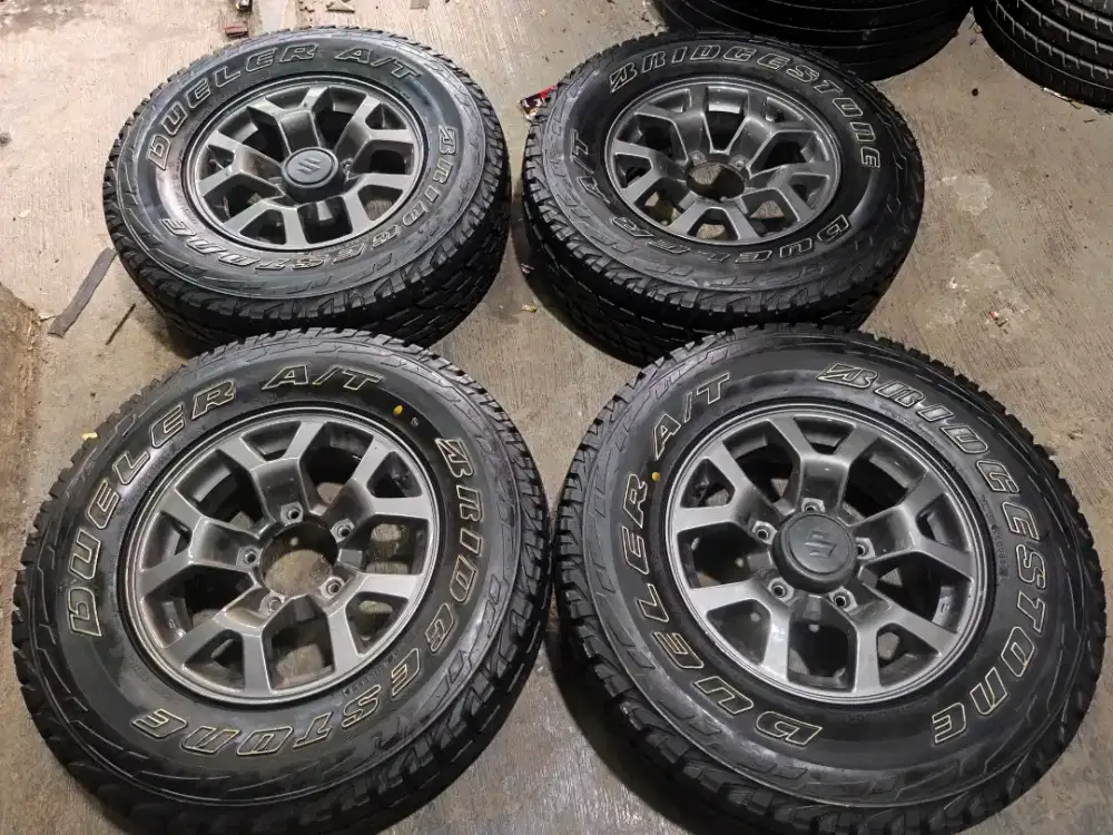 Velg new jimny Ring 15 + ban AT