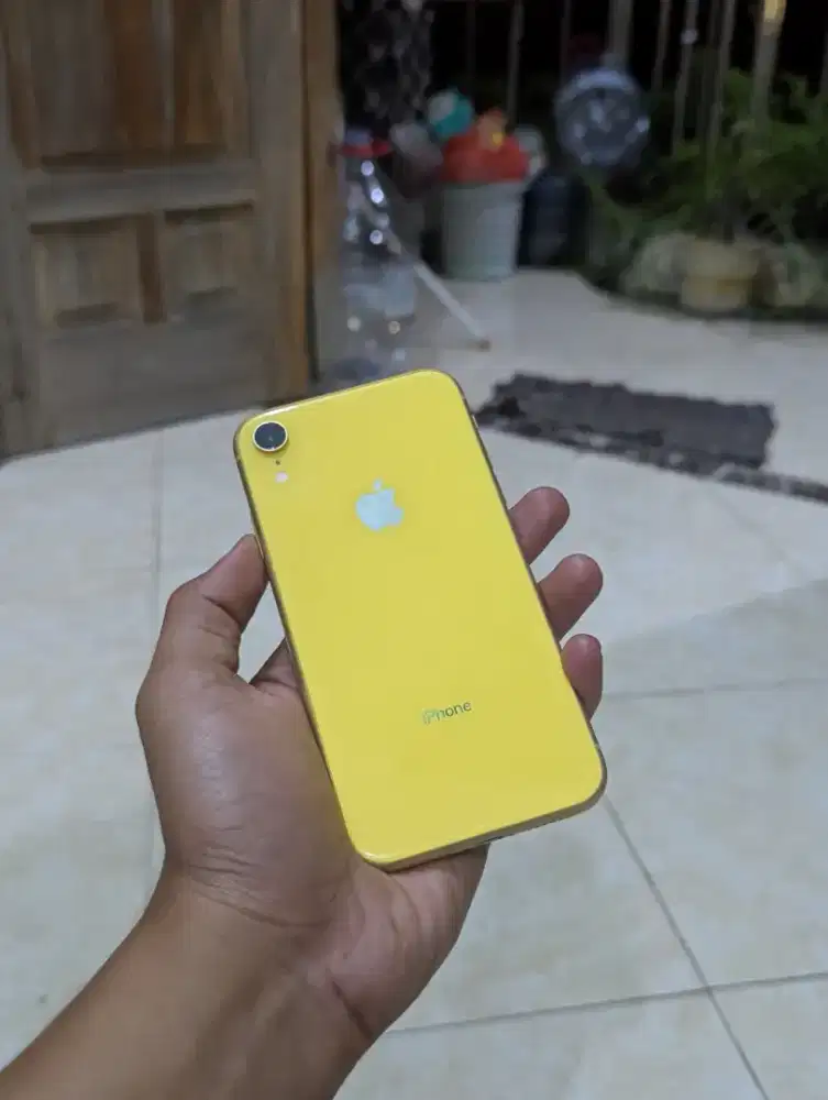 IPHONE XR 64GB LIKE NEW PRIBADI
