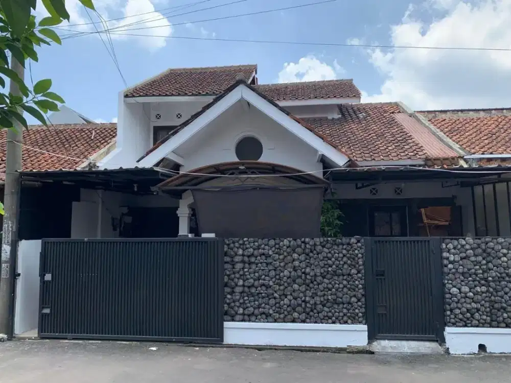 Jual Rumah MURAH 750jt Komplek Antapani kota Bandung