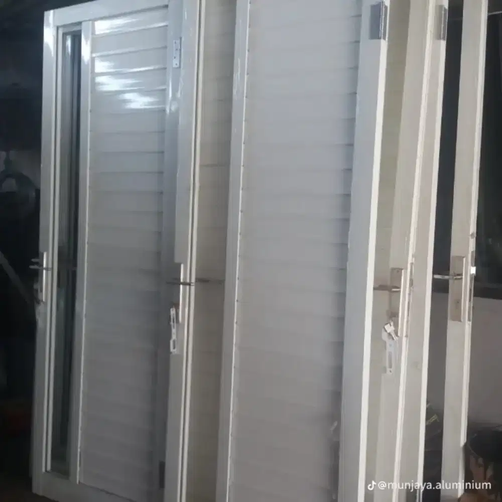 Kusen aluminium besi setenlis