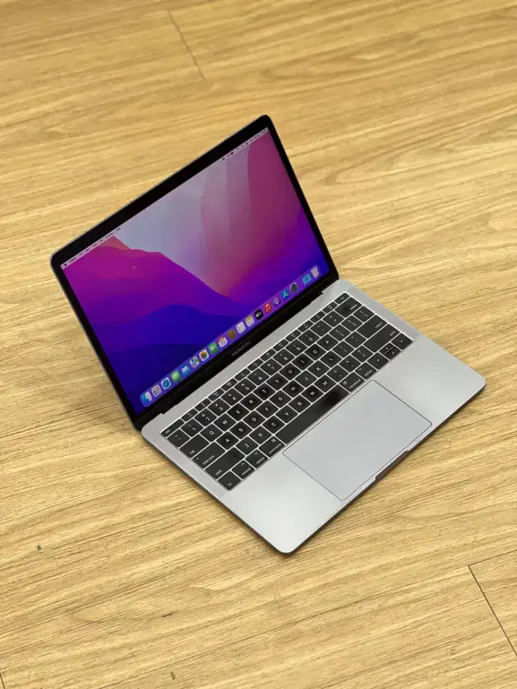MacBook Pro 2016 13inch 8/256