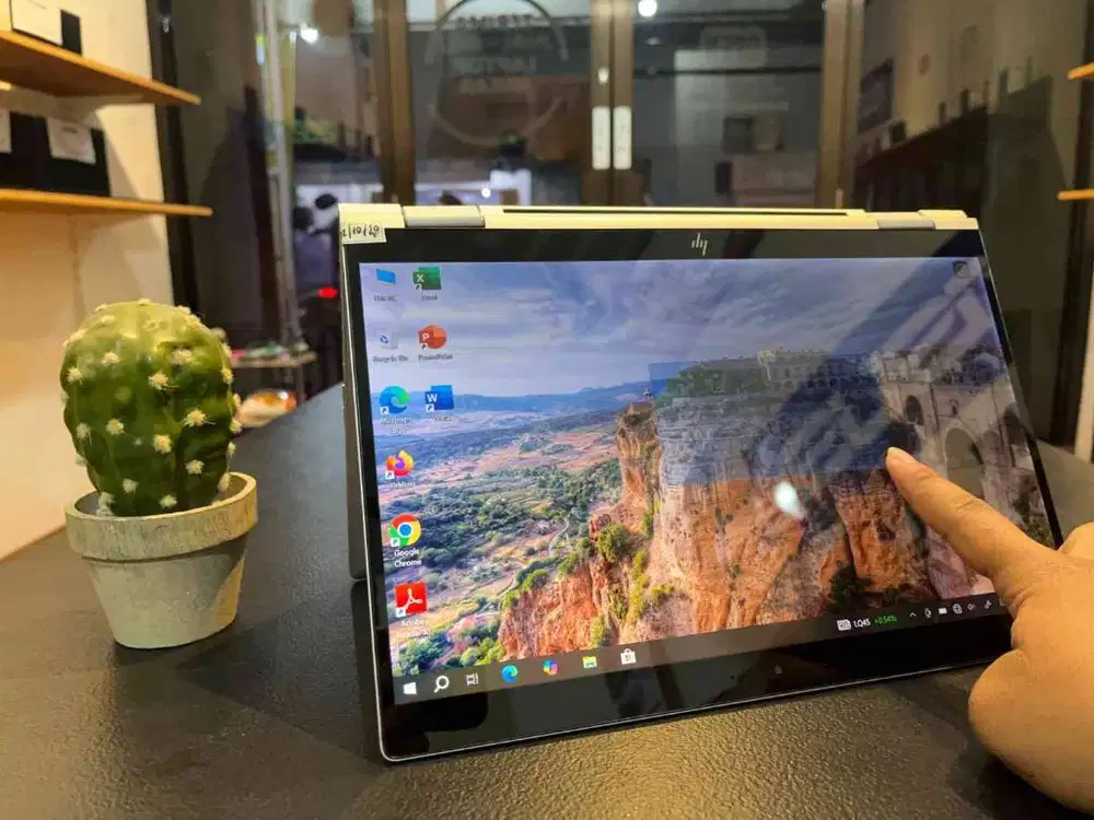 LAPTOP HP ELITEBOOK X360 1030 G4 // TOUCHSCREEN FLIP 360