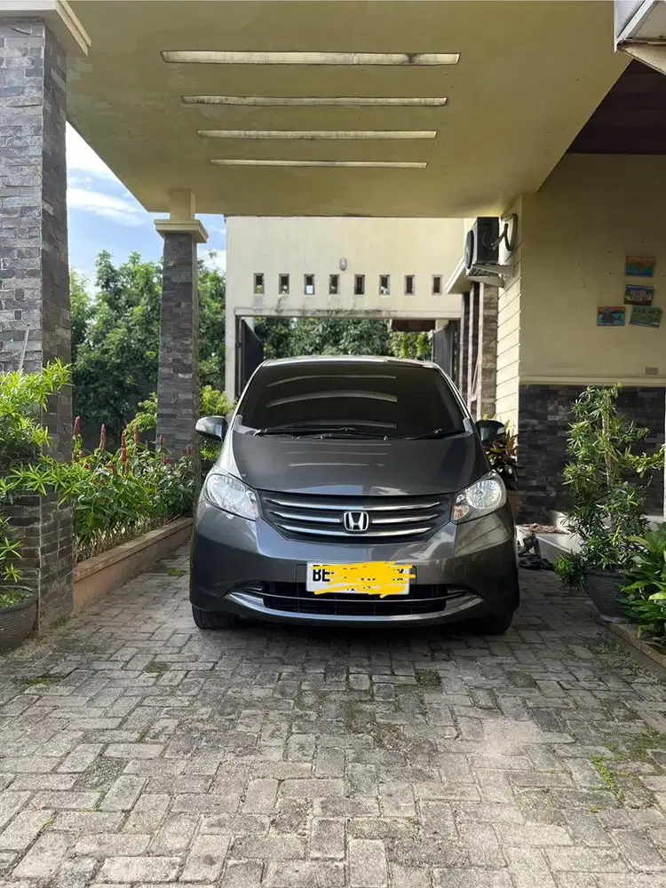 Dijual cepat honda freed mulus