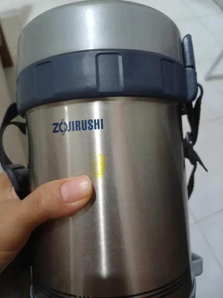 Lunch box atau lunch jar zojirushi