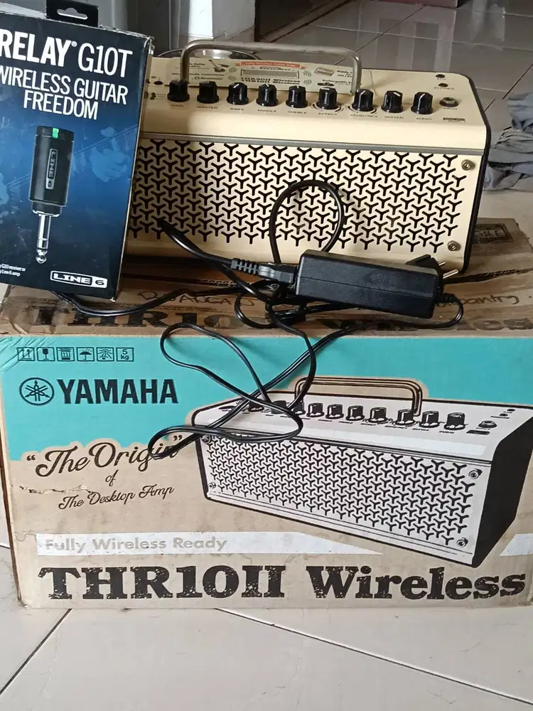 Jual Ampli Yamaha THR 10II wireless dan Receiver Line 6 G10T