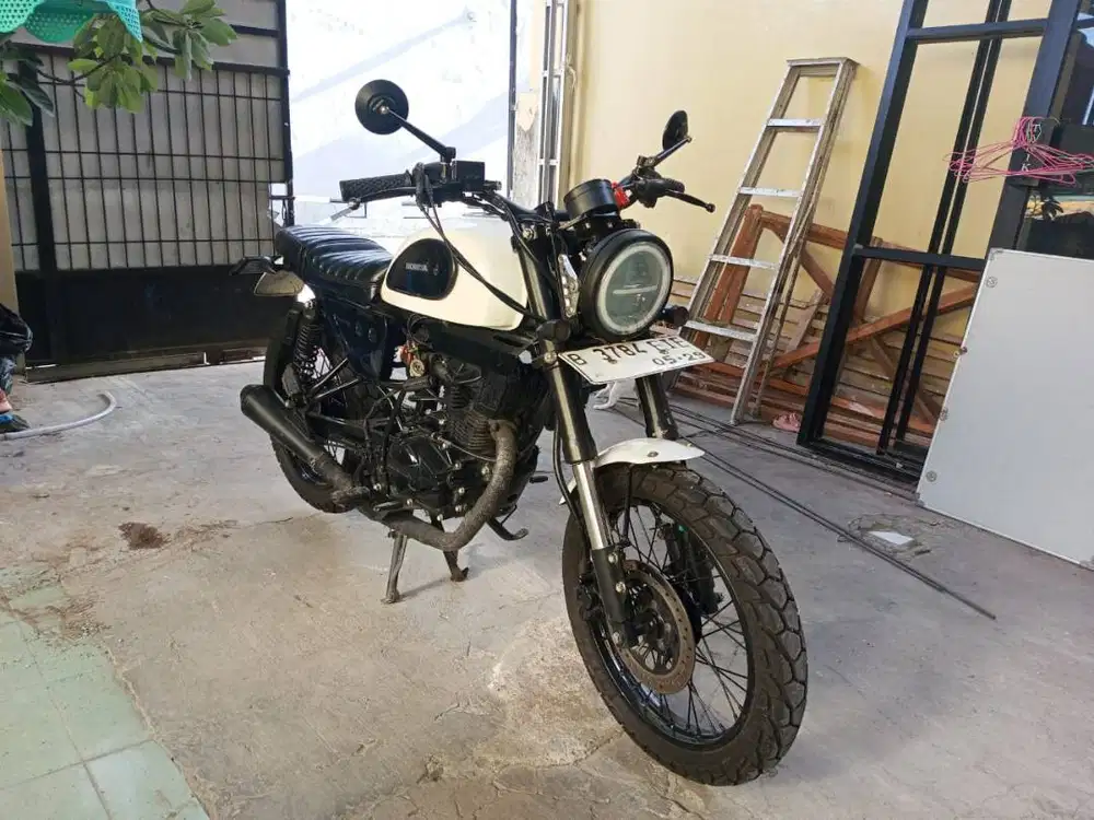 Jual Motor Custom Scrambler by Dimas Garage