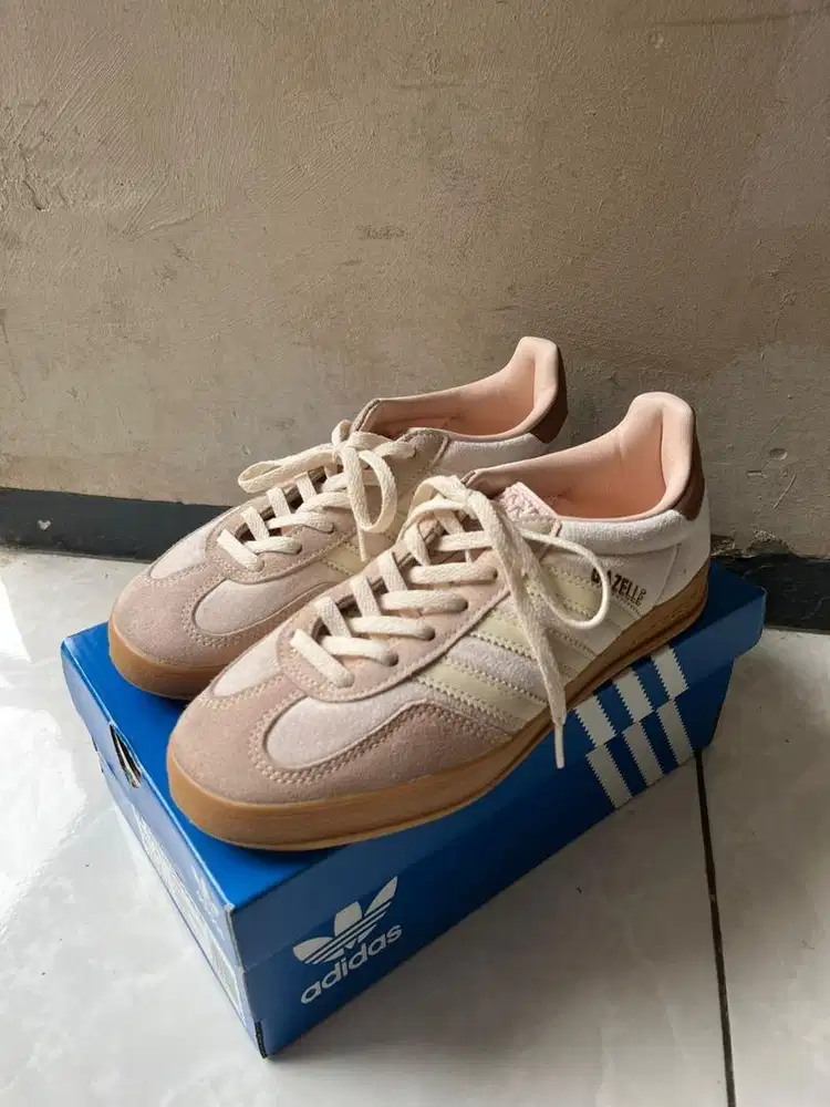 Adias Gazelle Indoor Woman Size 36 2/3 (22,5 cm)