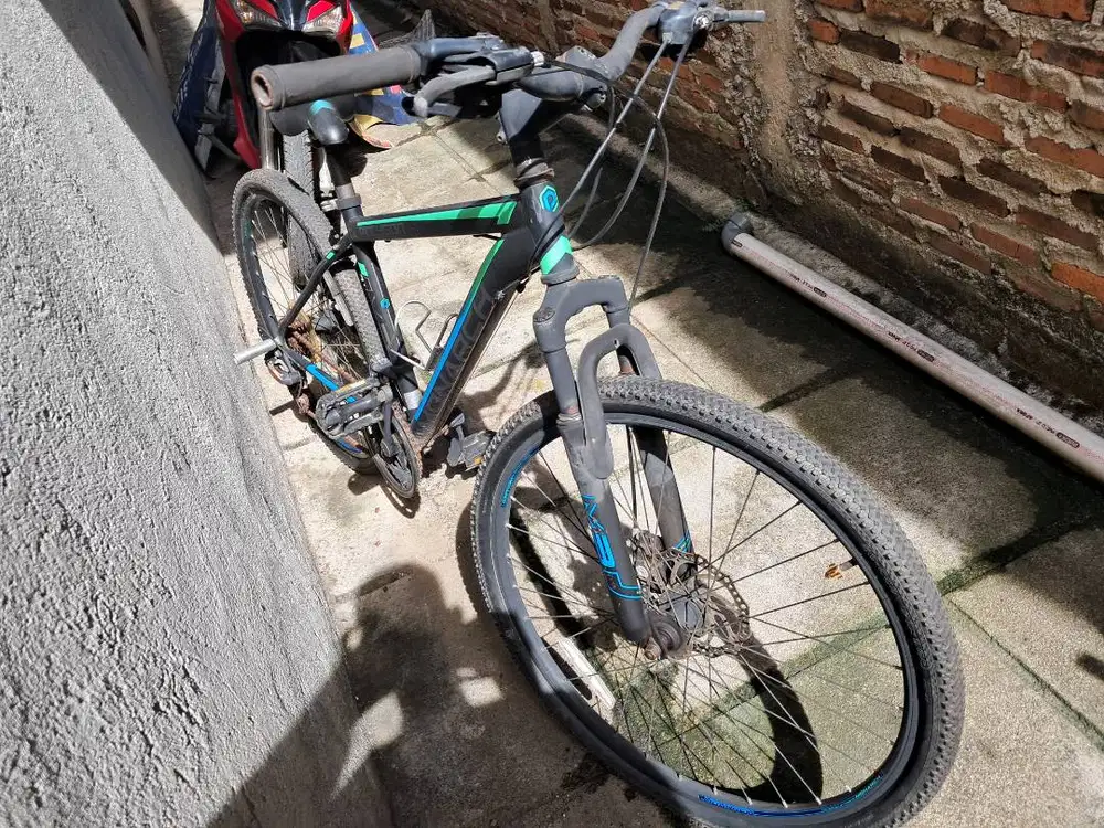 Sepeda polygon monarch 3