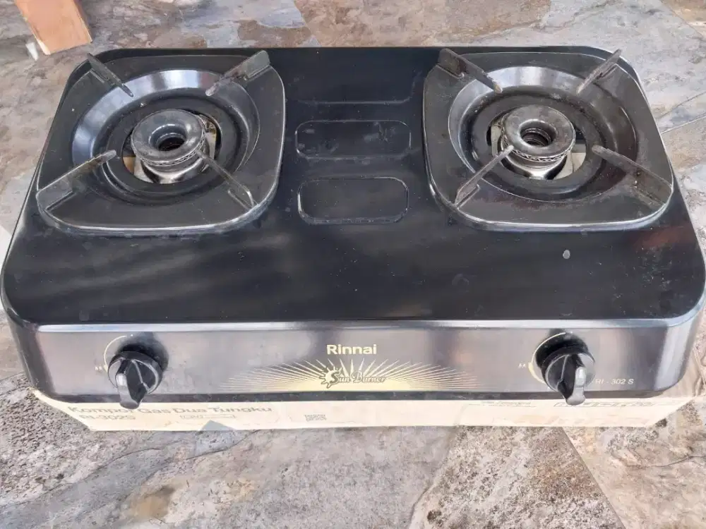 Kompor gas Rinai RI 302S 2 tungku kayak baru