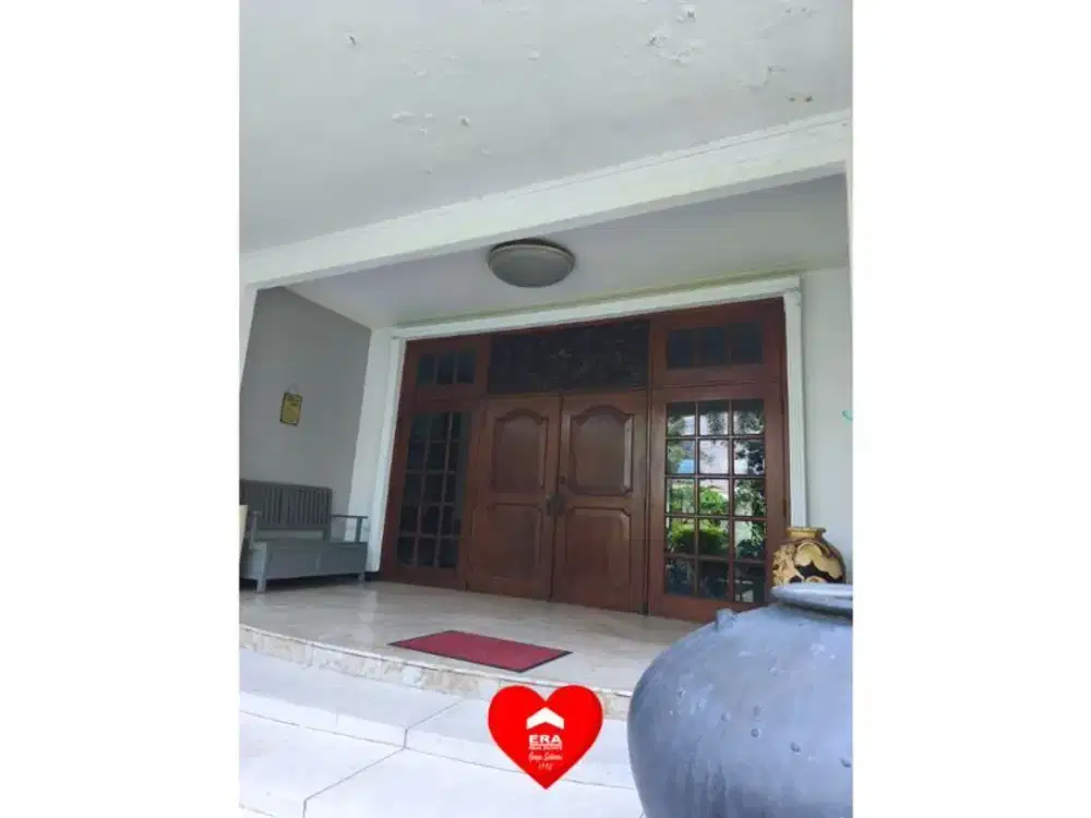 Rumah Bagus Hook ada kolam renang di Pondok Indah Jakarta Selatan