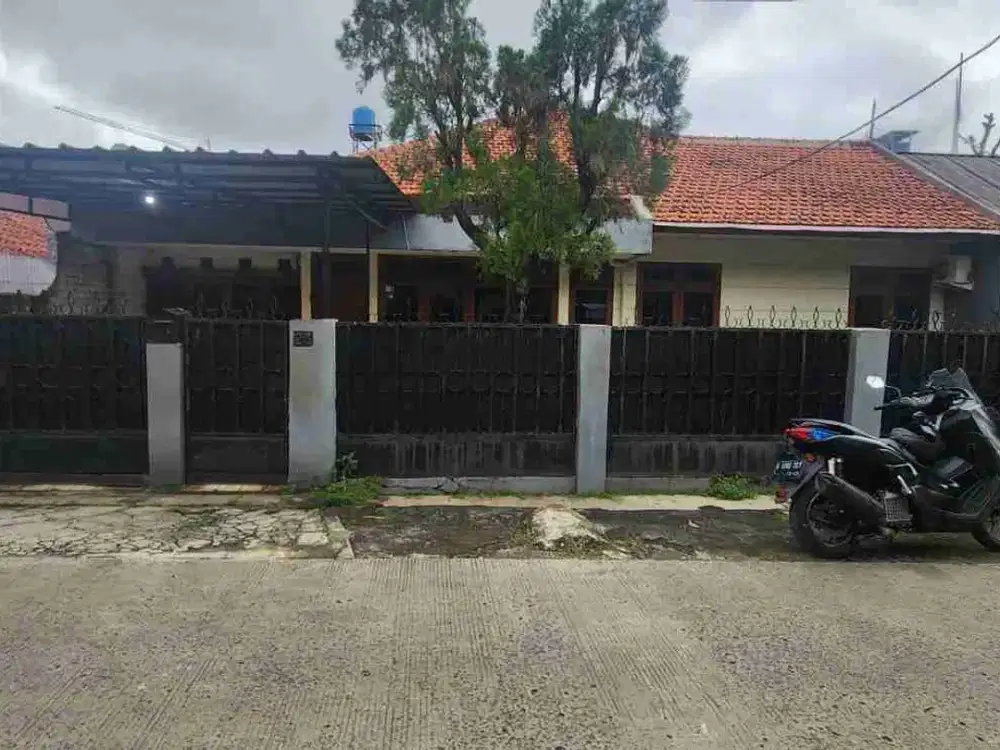 Rumah Tua di Jl Perikanan Ps Minggu Jakarta Selatan