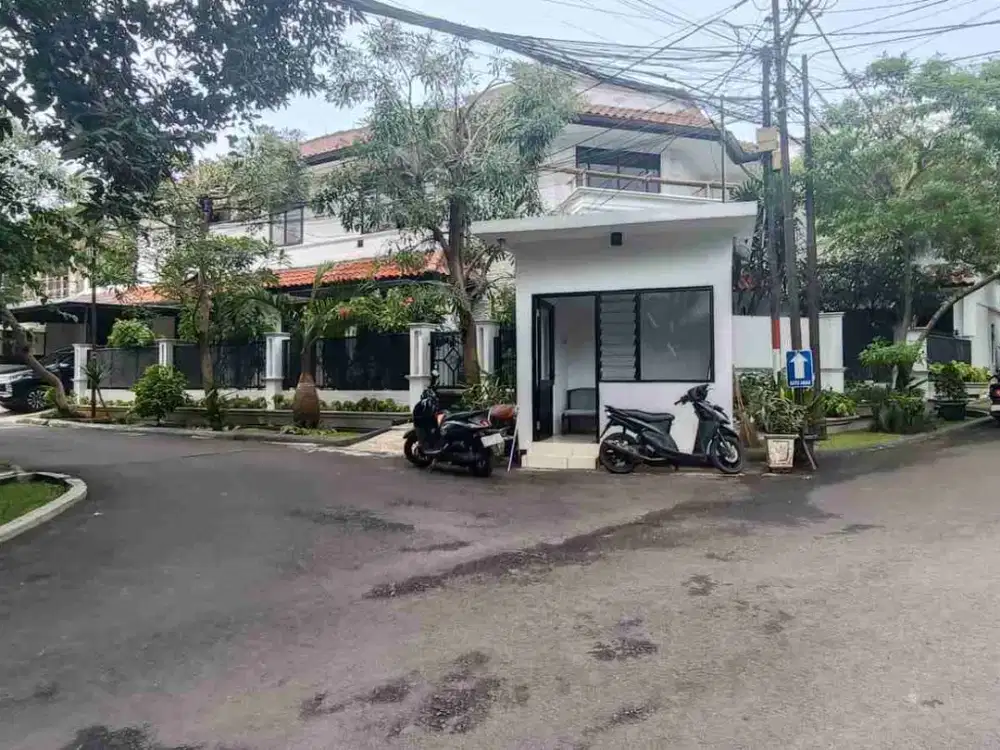 Rumah 2lt di Jl Niaga 19 Ps Minggu Jakarta Selatan
