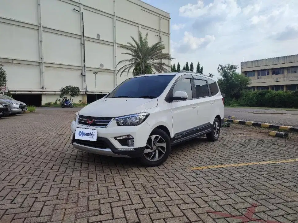 TDP 5,JT Wuling Confero S 1.5 L Bensin-MT Putih 2017