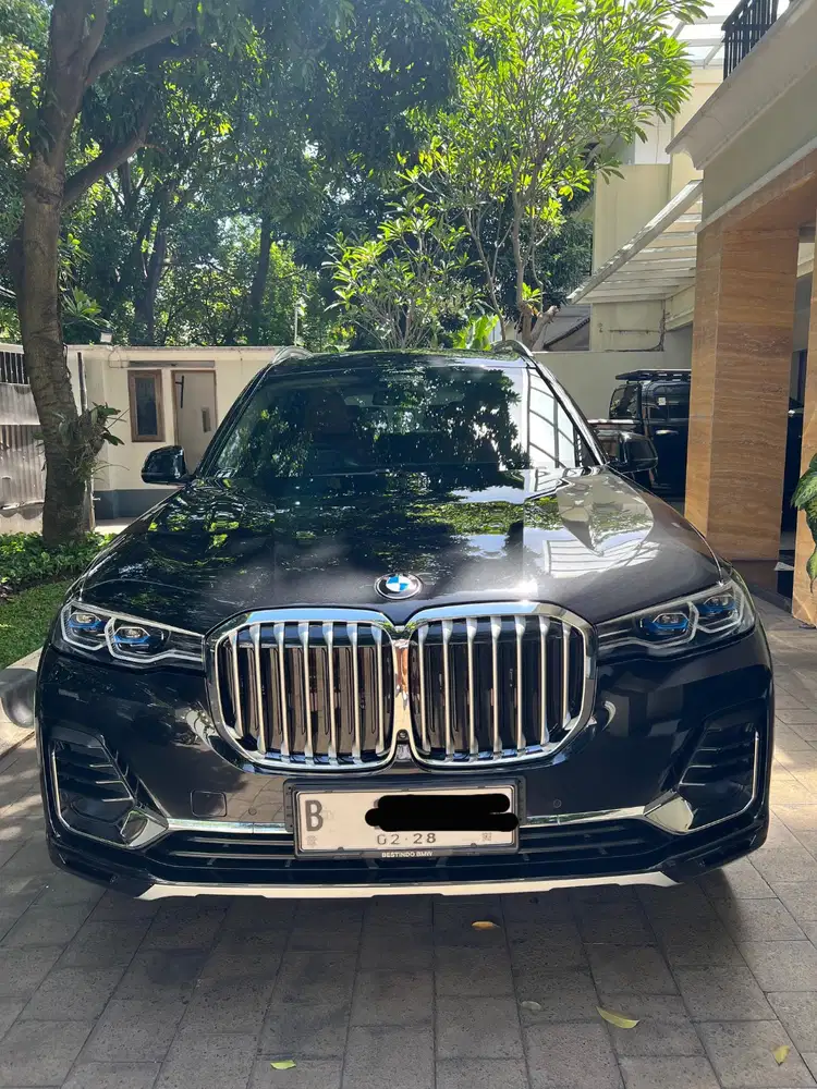 DIJUAL BMW X7 xDrive40i Opulence 2022