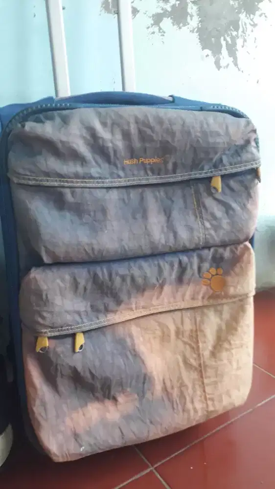 Jual tas merk HUSH PUPIES dan lainnya masih layak pakai
