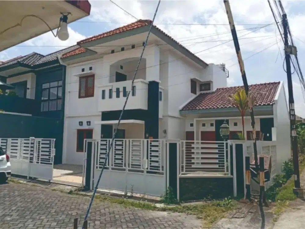 Rumah Di Jogja Sleman dekat Hotel Hayatt, Jalan Palagan Km7, Kampus UGM