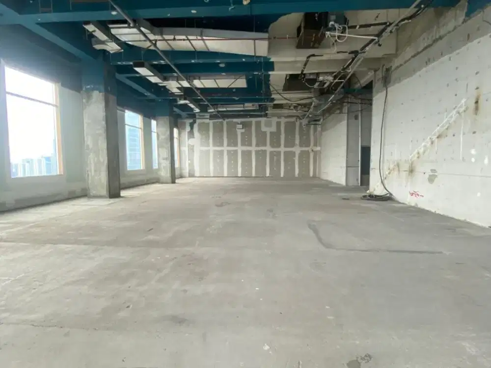 SEWA  KANTOR  DI JAKARTA SELATAN  SUDIRMAN  481M2  BARE  180K NEGO