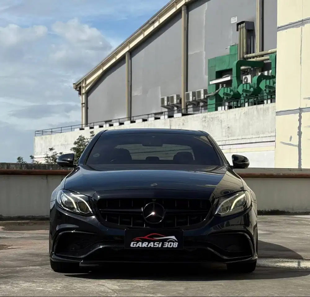 Mercedes Benz E300 2.0 AMG Line W213