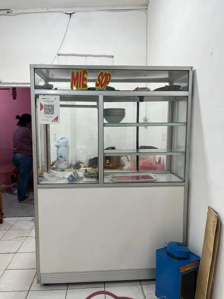 ETALASE BEKAS UNTUK WARTEG DLL