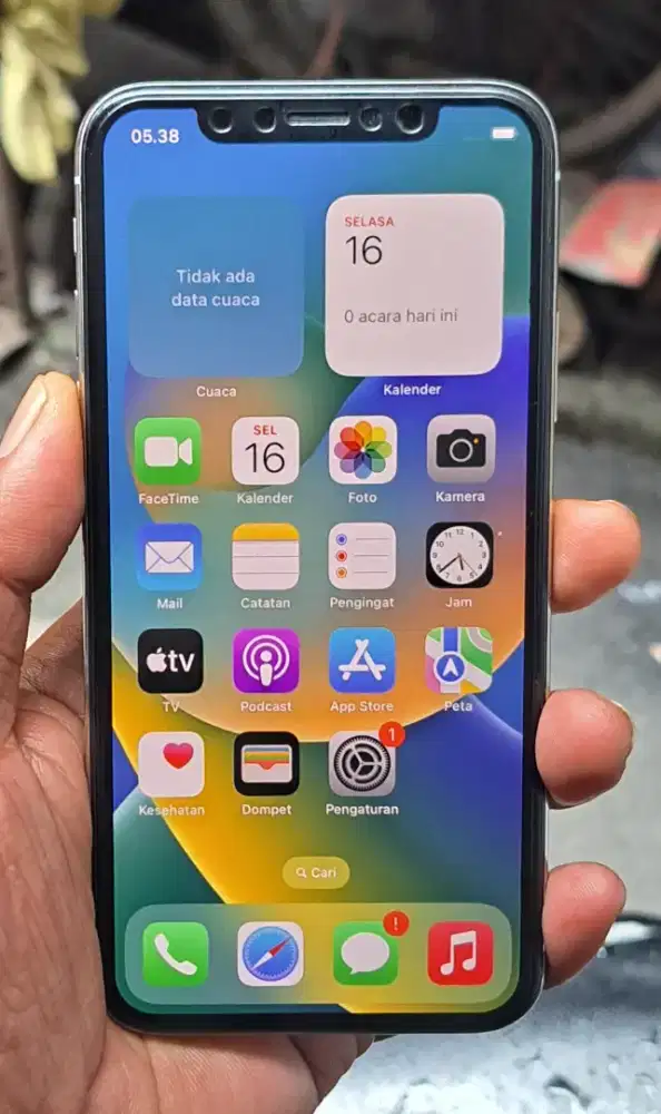 Iphone x 64gb hp charger no minus