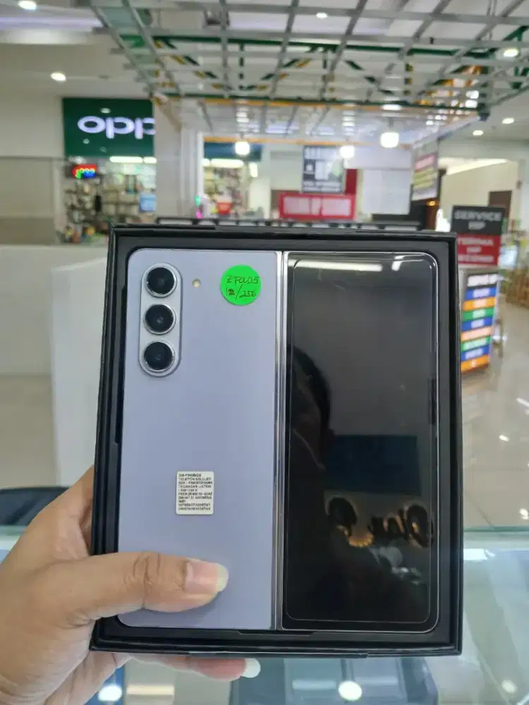 Samsung Z Fold5 12/256 Second