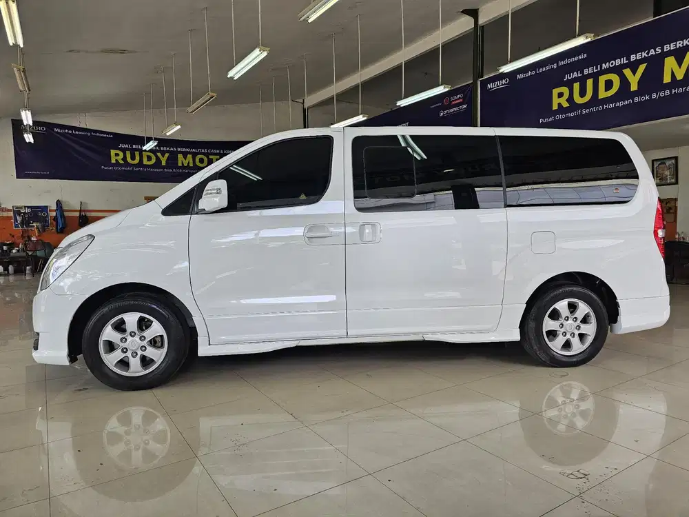 Hyundai H-1 2016 Bensin