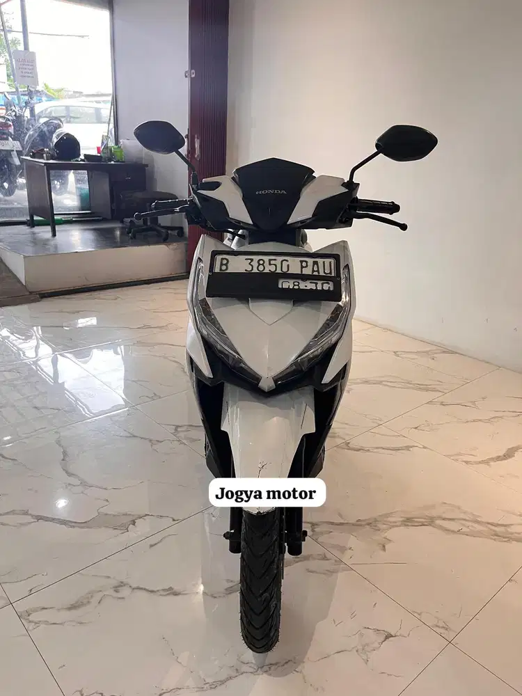 (A) Honda Vario 125 CBSISS Tahun 2015